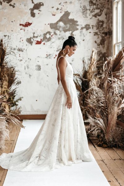 Rue de Seine Wave Rider Bridal Collection 2022 (Dress: Kylo)