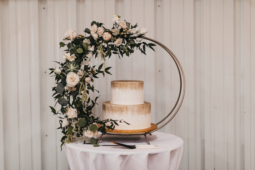 The Hottest Wedding Cake Trend: Cake Arches! see more on onefabday.com