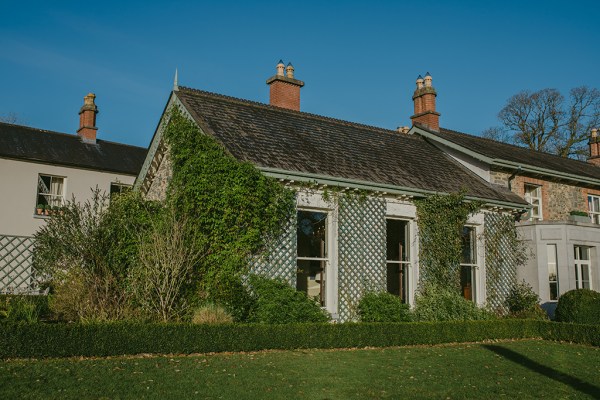 Exterior house hotel garden