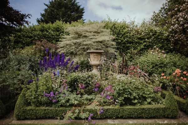 Exterior flower garden design