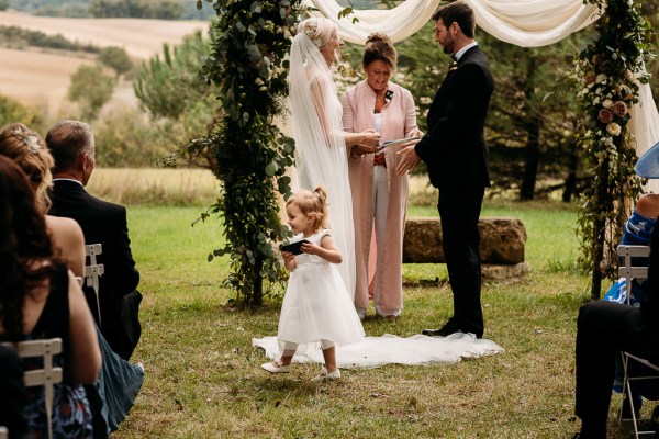 bride and groom saying vows