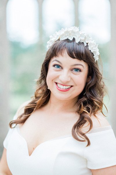 bride with headpiece