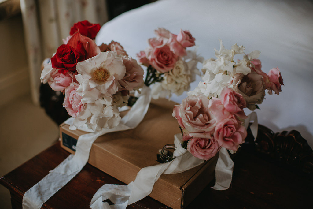 bouquets roses red and pink