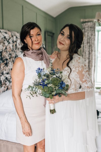 Bride and sister bridesmaid flowers bouquet