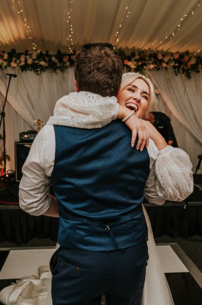 bride and groom first dance