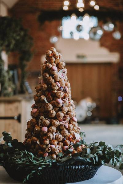 wedding cake croquembouche