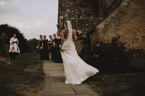 bride arriving to church