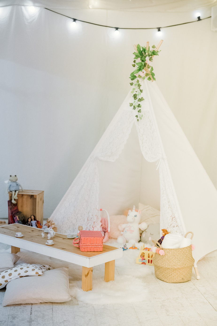 How to Create a Wedding Quiet Room or Chill Out Area for Guests | See more on OneFabDay.com