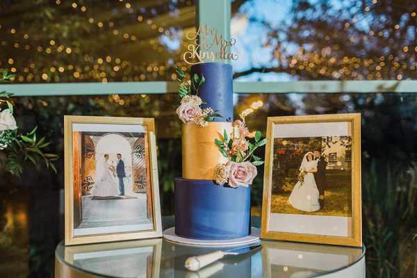 navy and gold wedding cake