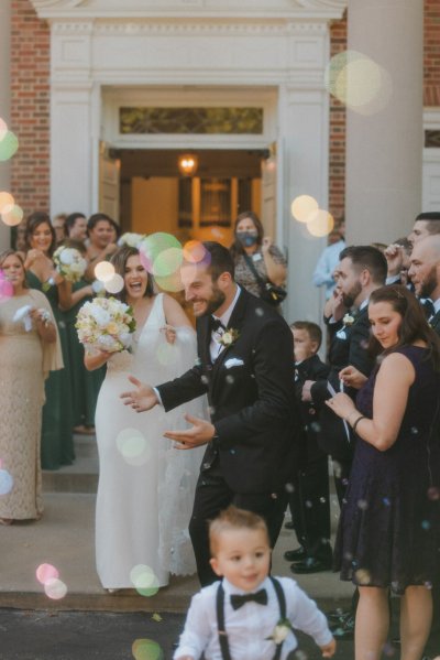 bride and groom confetti