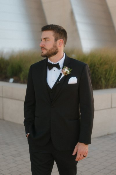 groom in tuxedo