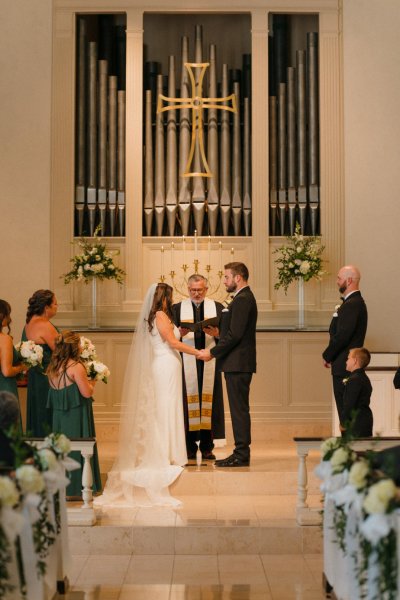 bride and groom ceremony