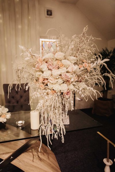 wedding bouquets white roses and blush pink roses