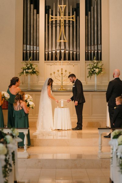 bride and groom ceremony