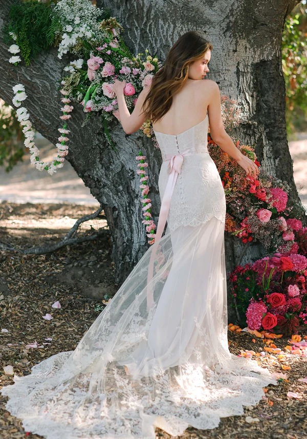 Thalia Gown. Photo by Claire Pettibone