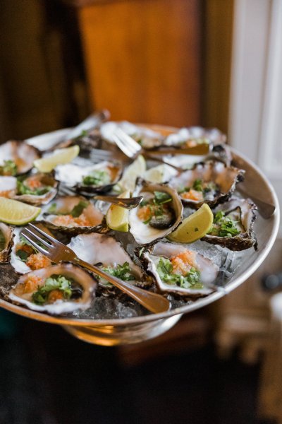 Mussels fish food guests platter