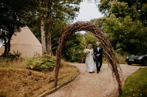 bride and father outdoors wedding