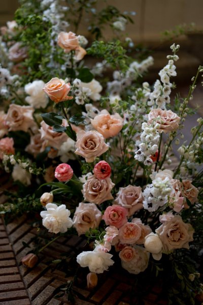 Flower pink roses bouquet detail