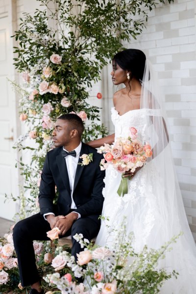 bride and groom pink roses flowers