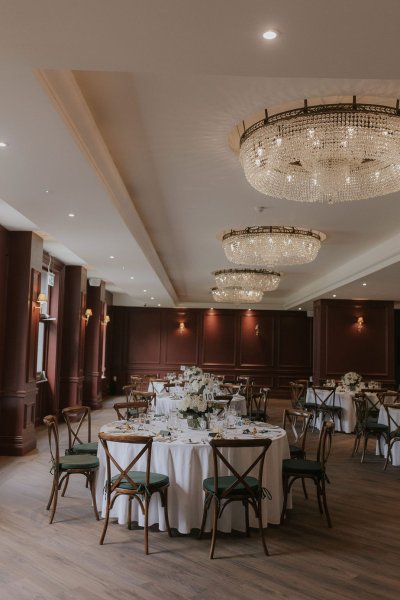 Ceremonial room interior chandelier decor