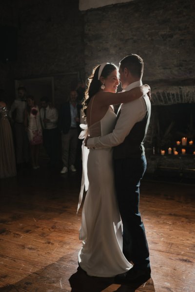 Couple bride groom first dance dancing