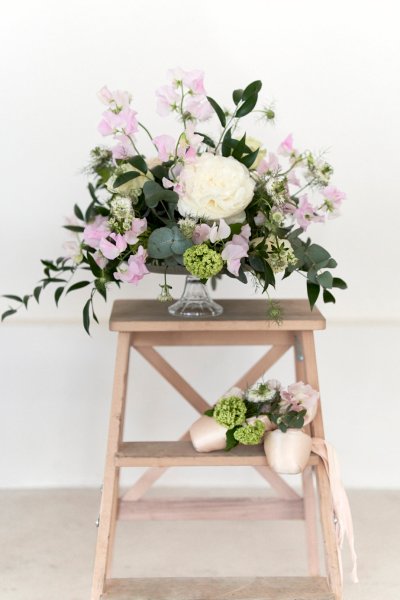 Flowers pink roses bouquet