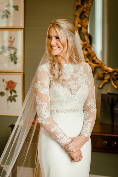 White lace bridal dress bride veil