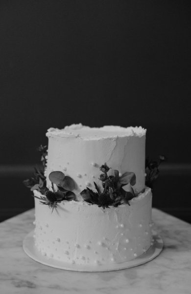 Wedding cake with flowers