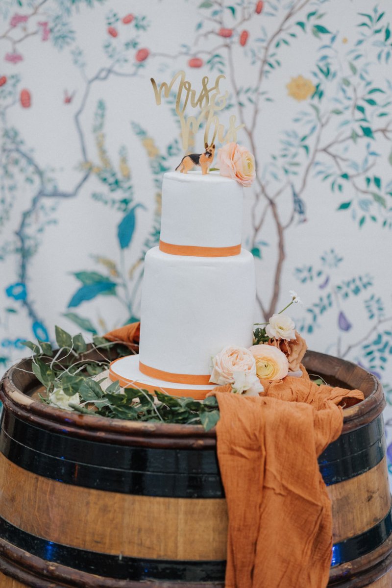 Orange and white cake roses Mrs & Mrs