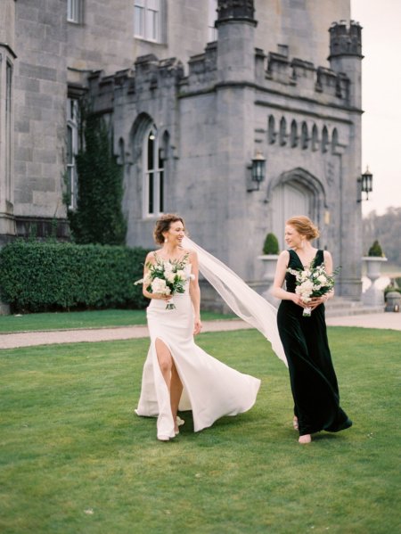 Bride and mum mother dark green dress bouquet of flowers