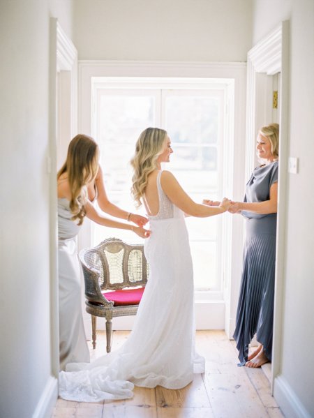 Bride and bridemaids