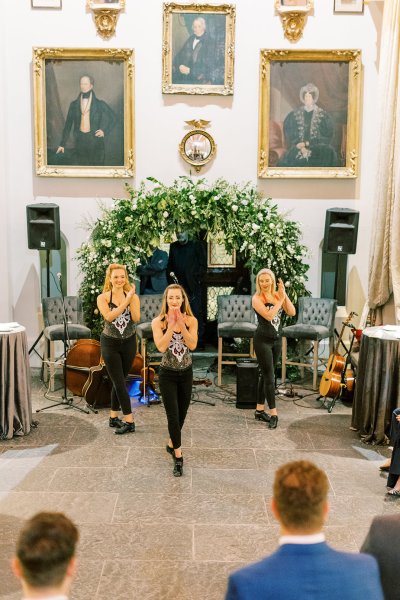 Irish dancers tap dancing