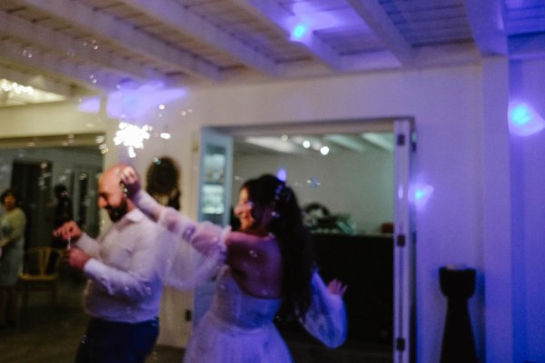 Bride dances on the dancefloor