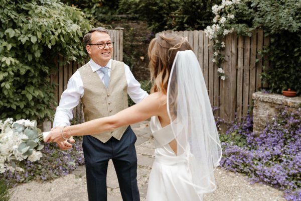 Father and bride dance veil detail