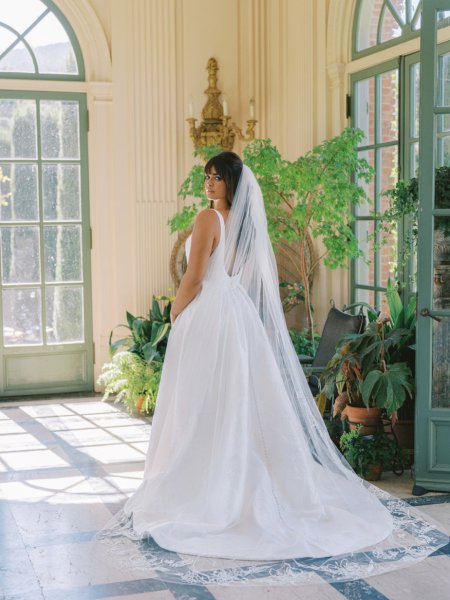 Anne Barge dress with long veil interior shot