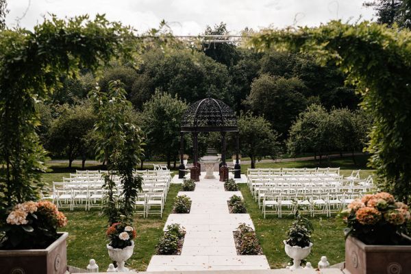 Exterior seating area ceremony