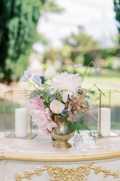 Close up detail of roses/flowers on table