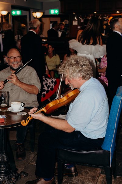 Wedding band music playing violin