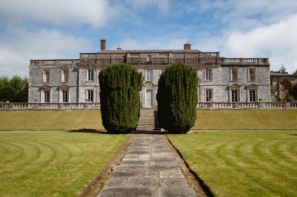 Exterior stately home wedding venue shot