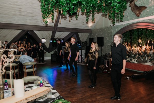 Irish dancers on the dancefloor