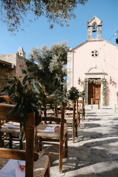 Seating arrangements for guests in front of church setting