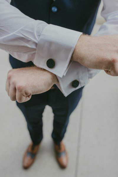 Wrist shirt cufflink detail groom