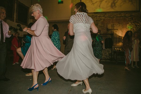 Guests dancing on dancefloor