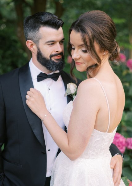 Bride and groom photography in garden