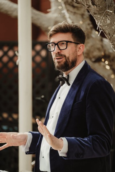 Groom talking to guests speech