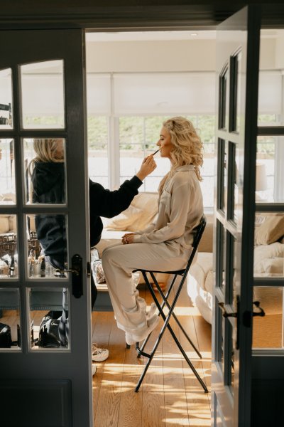 Bride getting her makeup done MUA