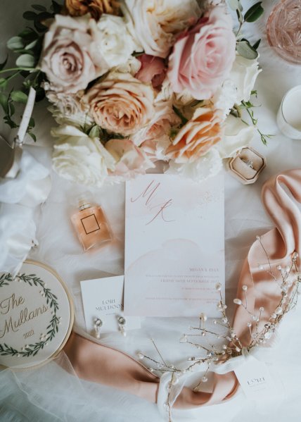 White pink roses bouquet/flowers