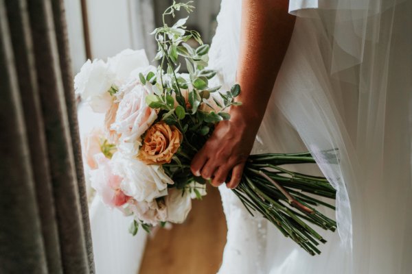 Roses bouquet flowers brides hands