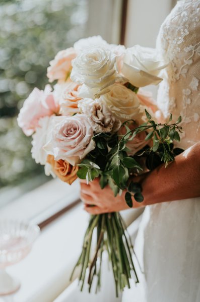 Roses bouquet flowers