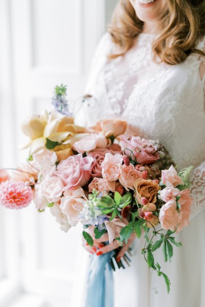 Close up of roses bouquet flowers bride